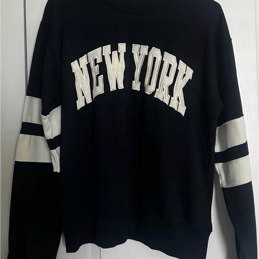 Stylish Black and White New York Sweater